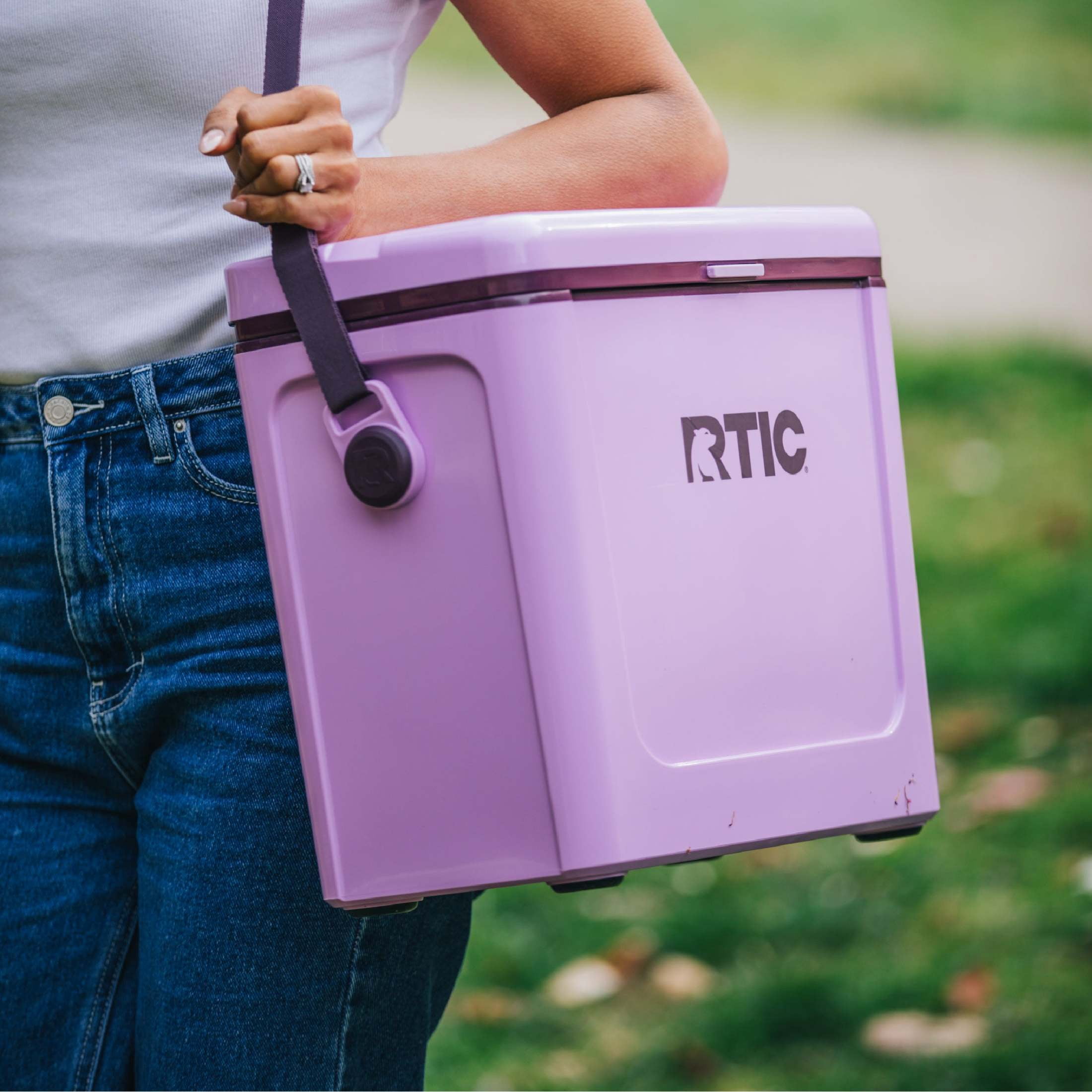 RTIC 16 QT Hard-Sided Ice Chest Cooler, Fits 20 Cans, Road Trip, Lavender/Plum