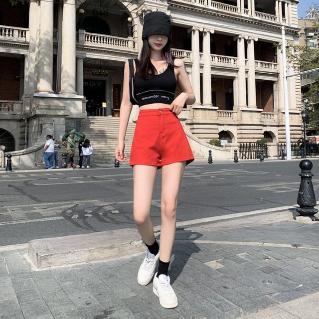 Pantalones cortos de mezclilla para mujer verano 2024 nueva cintura alta elástica elevación de cadera color sólido una palabra versátil Spice Girl pantalones calientes de tendencia delgada