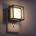 thumbnail image 1 of Luz nocturna regulable con sensor de anochecer y amanecer, ideal para baño, pasillo, dormitorio, habitación infantil y escalera. Blanco suave de 3000 K., 1 of 5