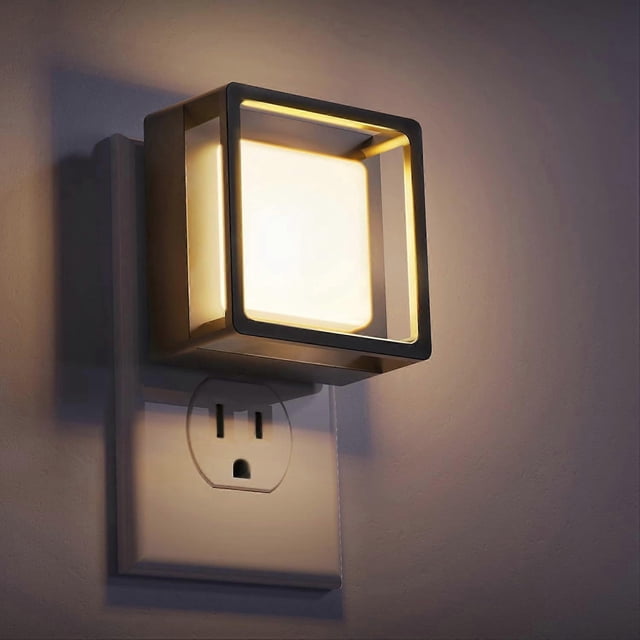 Luz nocturna regulable con sensor de anochecer y amanecer, ideal para baño, pasillo, dormitorio, habitación infantil y escalera. Blanco suave de 3000 K.