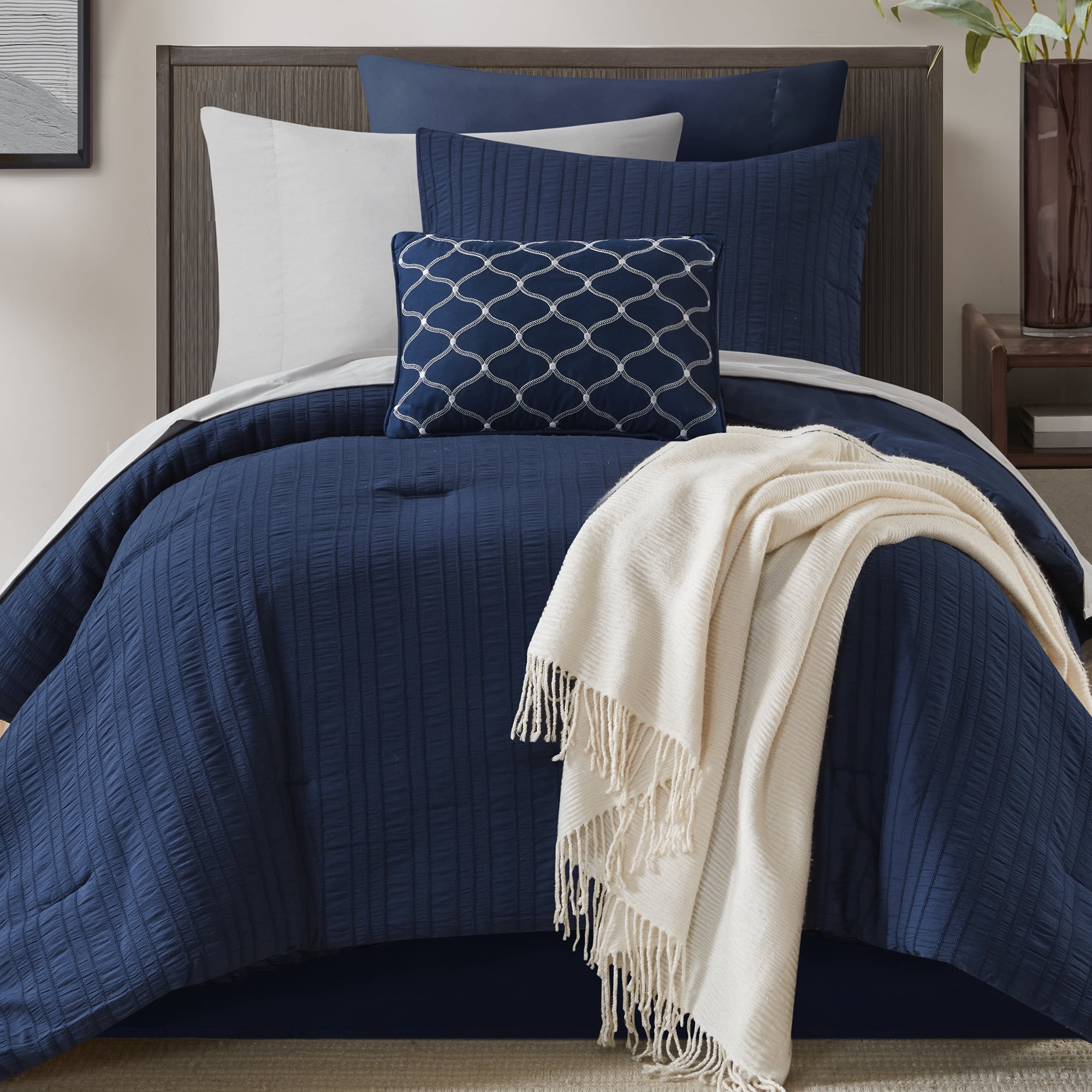 Mainstays All in One Reversible Comforter and Sheet set- 8 Piece, Twin, Navy Seersucker