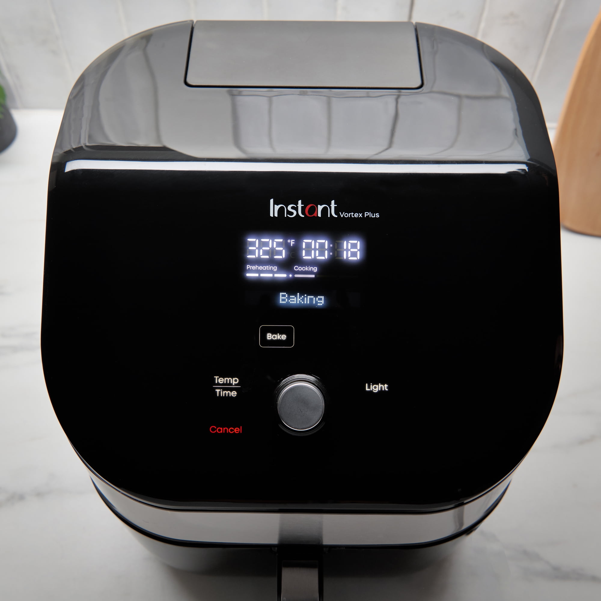 Instant Pot 6QT VORTEX Plus ClearCook 6-in-1 Air Fryer, Clear Windows, Custom Program Options, Crisps, Broils, Roasts, Dehydrates, Bakes, Reheats, from the Makers of Instant Pot, Black