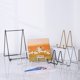 thumbnail image 1 of Caballete de exhibición de mesa de aluminio negro de alto ajuste con alas de brazo extensible - Soporte de marco plegable con trípode portátil para artistas - Sostiene lienzos, pinturas, libros,, 1 of 5