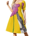 thumbnail image 1 of Solo olfateando galgo con fondo amarillo :) Vestido de manga corta vestido vestidos vestido de lujo, 1 of 7