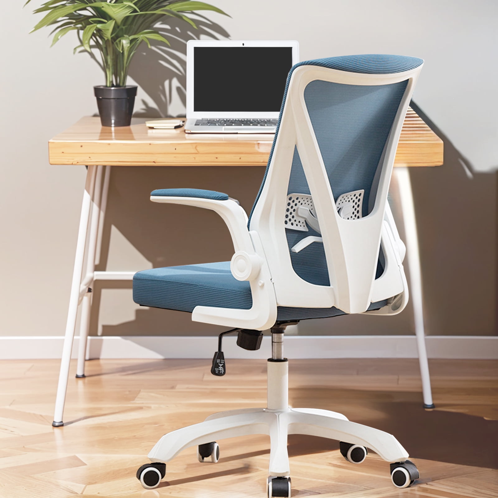 Maincraft Black and Blue Memory Foam Ergonomic Adjustable Seat