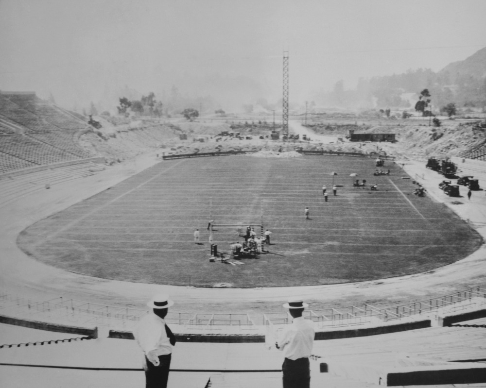 construction-of-the-rose-bowl-stadium-history-item-varevchisl041ec126-walmart