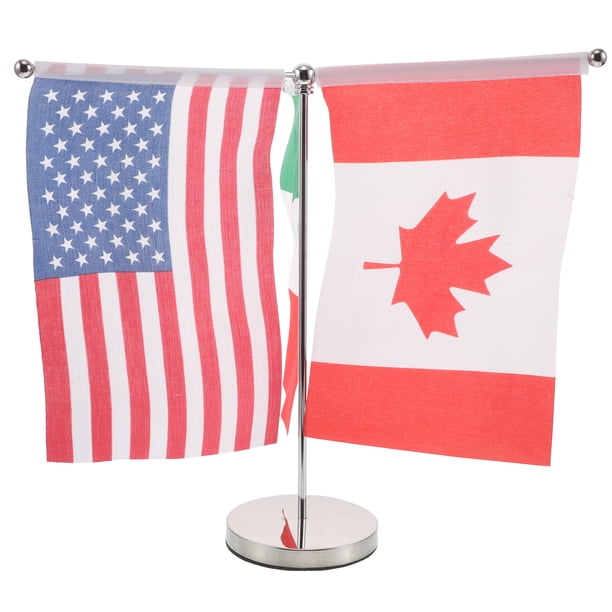 1 juego de banderas pequeñas de escritorio de EE. UU., México y Canadá. Incluye banderines para mesa de conferencias, incluyendo banderas de oficina en miniatura con base de asta para exhibición.