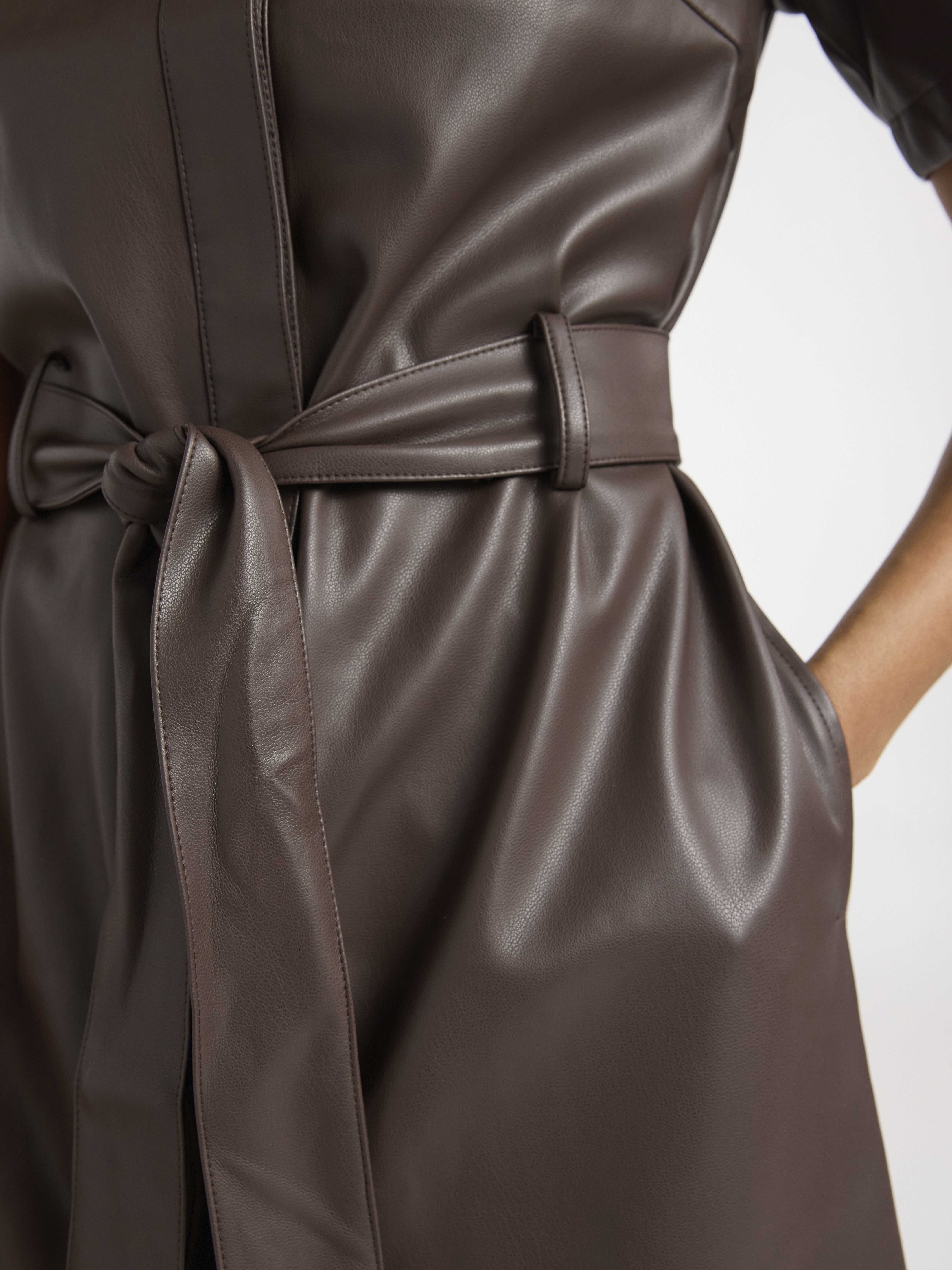 Scoop Women's and Women's Plus Faux Leather Collared Mini Shirt Dress with Short Sleeves, Sizes XS-4X