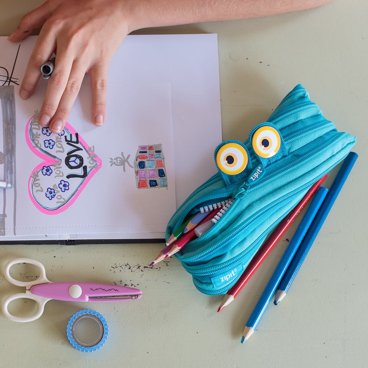 ZIPIT Wildlings Pencil Case for Kids, Holds up to 30 Pens (Blue)