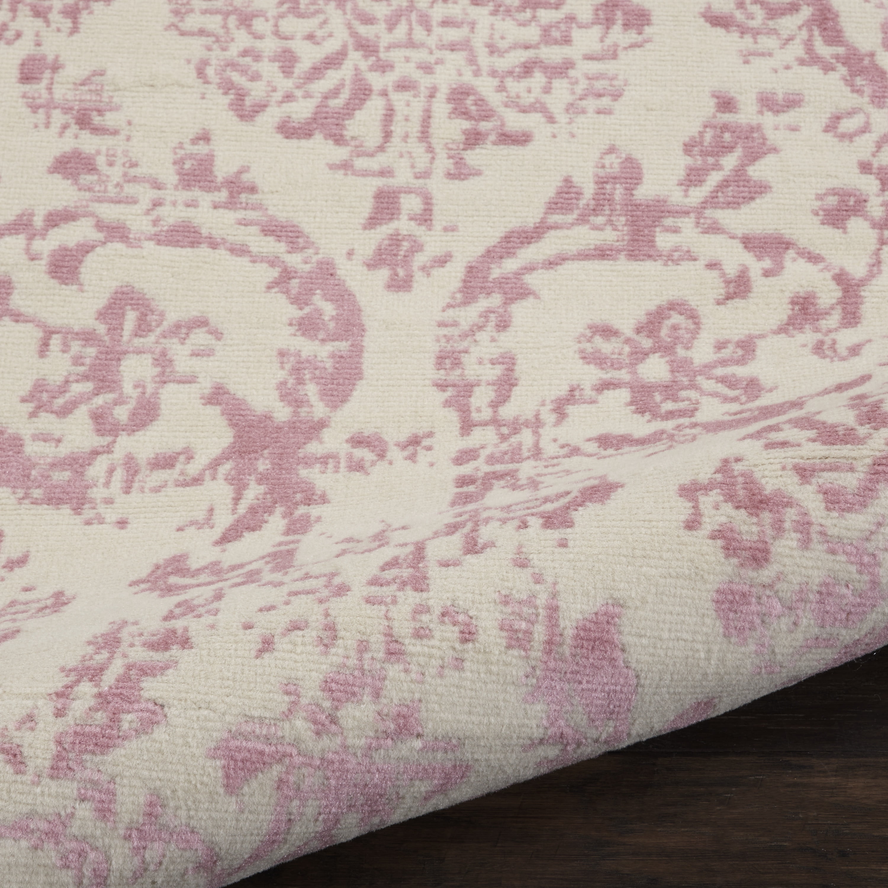 Nourison Bliss Vintage Farmhouse Ivory/Pink 2' x 4' Area Rug, (2' x 4')