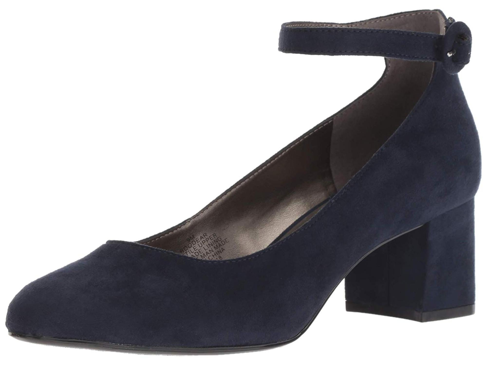 bandolino suede pumps