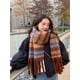 thumbnail image 1 of Bufanda de rayas marrones para mujer, otoño e invierno, moda de invierno, cálida bufanda de cachemira de imitación a prueba de viento para estudiantes, 1 of 4
