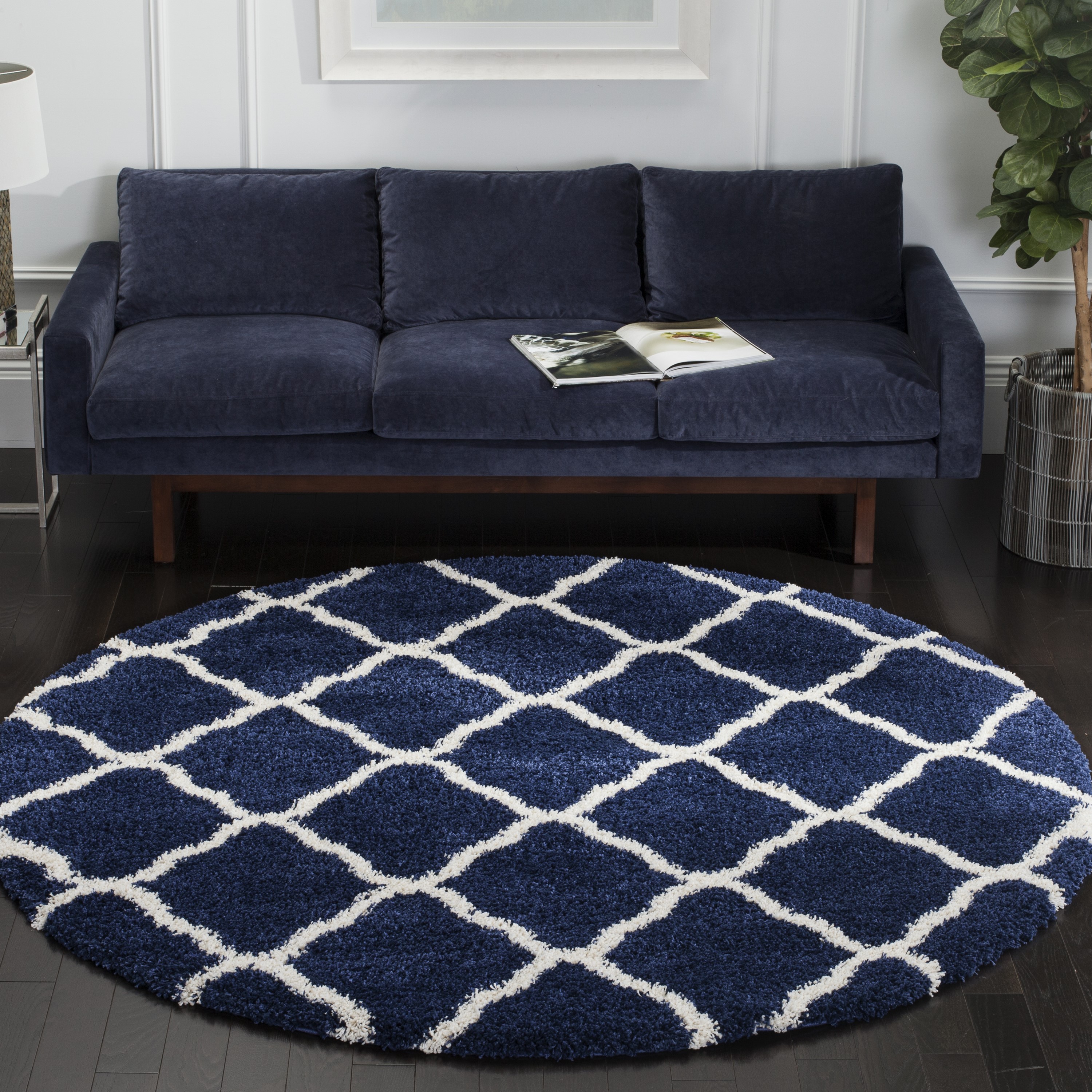 SAFAVIEH Hudson Aline Plush Geometric Shag Area Rug, Navy/Ivory, 3' x 3' Round