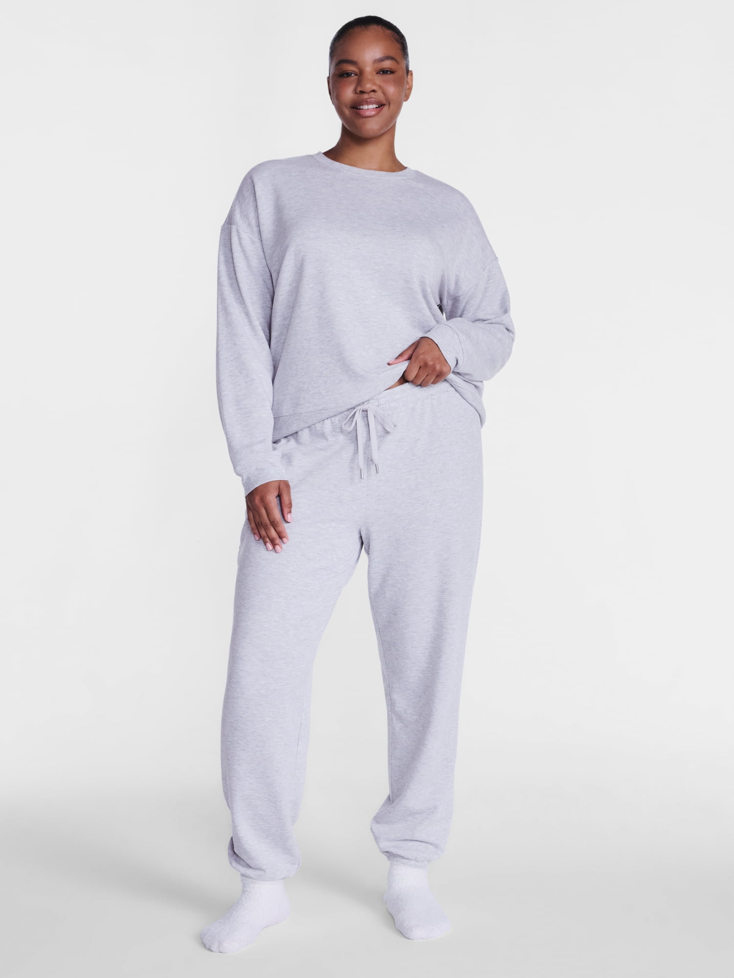 Joyspun Women's Fleece Lounge Sleep Top and Joggers, 2-Piece Pajama Set, Sizes XS-3X