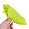 thumbnail image 4 of Moule à glaçons carré en silicone à 24 cavités (vert), 4 of 11