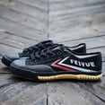 thumbnail image 2 of Zapatos de lona clásicos para niños estilo Shaolin con cinta mágica, zapatos deportivos informales blancos para niños, Academia de artes marciales, 2 of 4