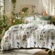 thumbnail image 1 of Juego de edredón Bedsure, tamaño king, bonito estampado floral, 3 piezas, 1 of 9