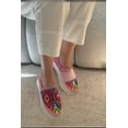 thumbnail image 2 of Collection Cube de Chaussures Kurdes Patrimoniales, 2 of 5