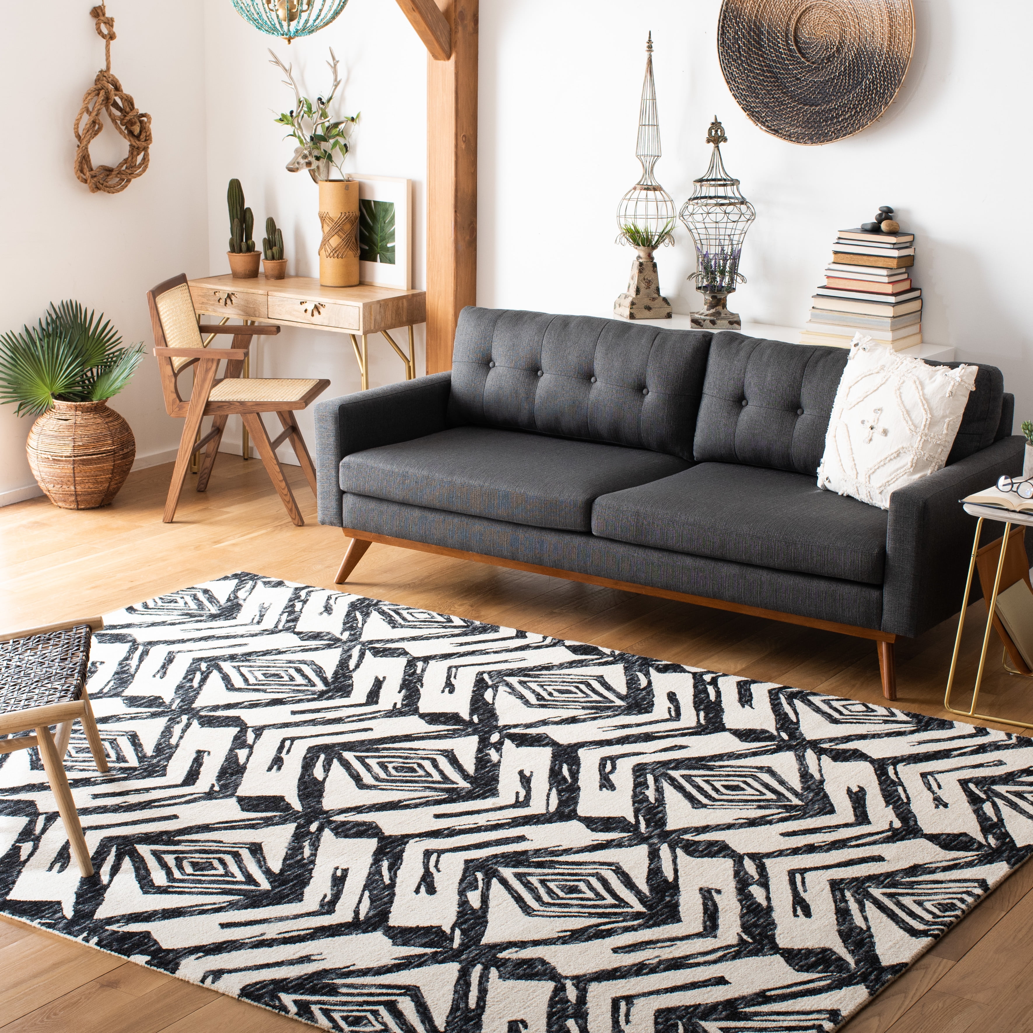 SAFAVIEH Metro Syeda Diamond Area Rug, Black/Ivory, 8' x 10'