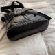 thumbnail image 4 of Bolso bandolera de múltiples capas con relleno espacial para mujer Bolso con cremallera de color sólido, 4 of 9