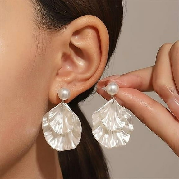 Seashell Pearl Stud Earrings for Women Ocean Sea Theme Sweet Double Layer Acrylic Shell Lightweight Dangle Drop Earrings for Summer Beach Holiday Halloween Party Jewelry Accessories
