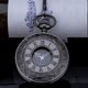 thumbnail image 3 of Reloj de bolsillo vintage de cuarzo negro con números romanos y cadena, 3 of 5