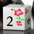 thumbnail image 4 of Juego de dados DNDND que brilla en la oscuridad rosa con funda metálica, 7 unidades, 4 of 8