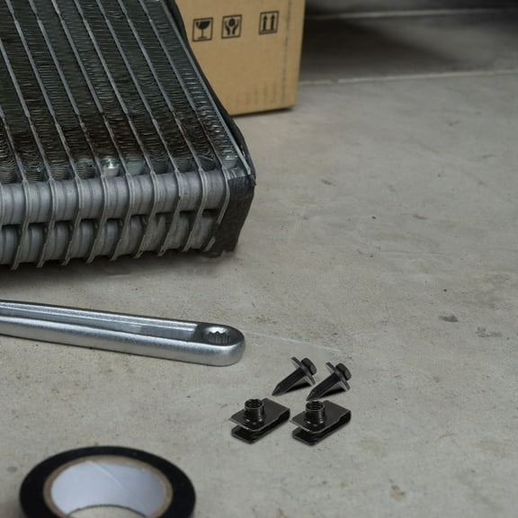 FRCOLOR 10pcs M8 Bolts And M8 U-Clip Nuts For Car Body Heavy-Duty Steel Construction For Ideal For Automotive Fastening And Modifications