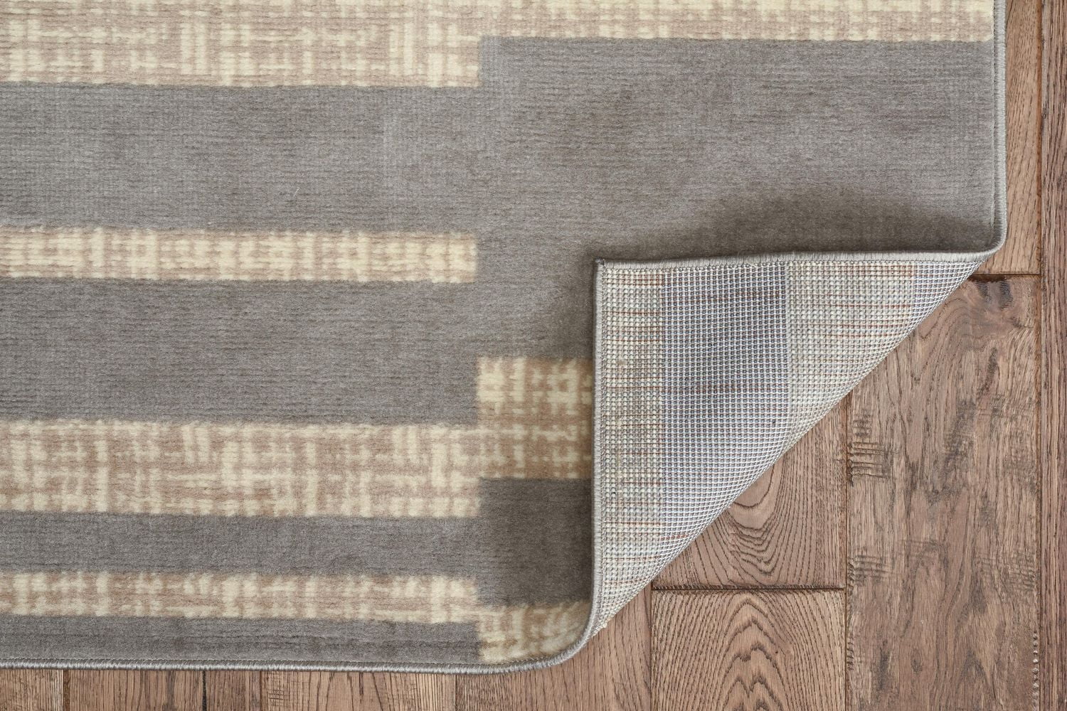 Tapis Capri Leslie gris clair & os de 6 pi 5 po x 9 pi 3 po