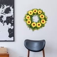 thumbnail image 2 of Guirnalda de girasol artificial simulada, guirnalda colgante decorativa para puerta delantera para decoración del hogar, pared, patio trasero, ventana Medio Sunnimix Corona de Girasoles, 2 of 8