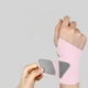 thumbnail image 4 of Muñequera deportiva para entrenamiento en gimnasio, soporte para aliviar esguinces, protección para tendinitis, estabilizador para hombres y mujeres, baloncesto y voleibol., 4 of 6