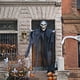 thumbnail image 5 of Bewildely Timbre de calavera de Halloween, interesante adorno de casa embrujada, diseño de escena DIY, decoración de terror, adornos para puerta, Kits de decoración para fiestas Dorado Bewildely HA068191-02B, 5 of 6