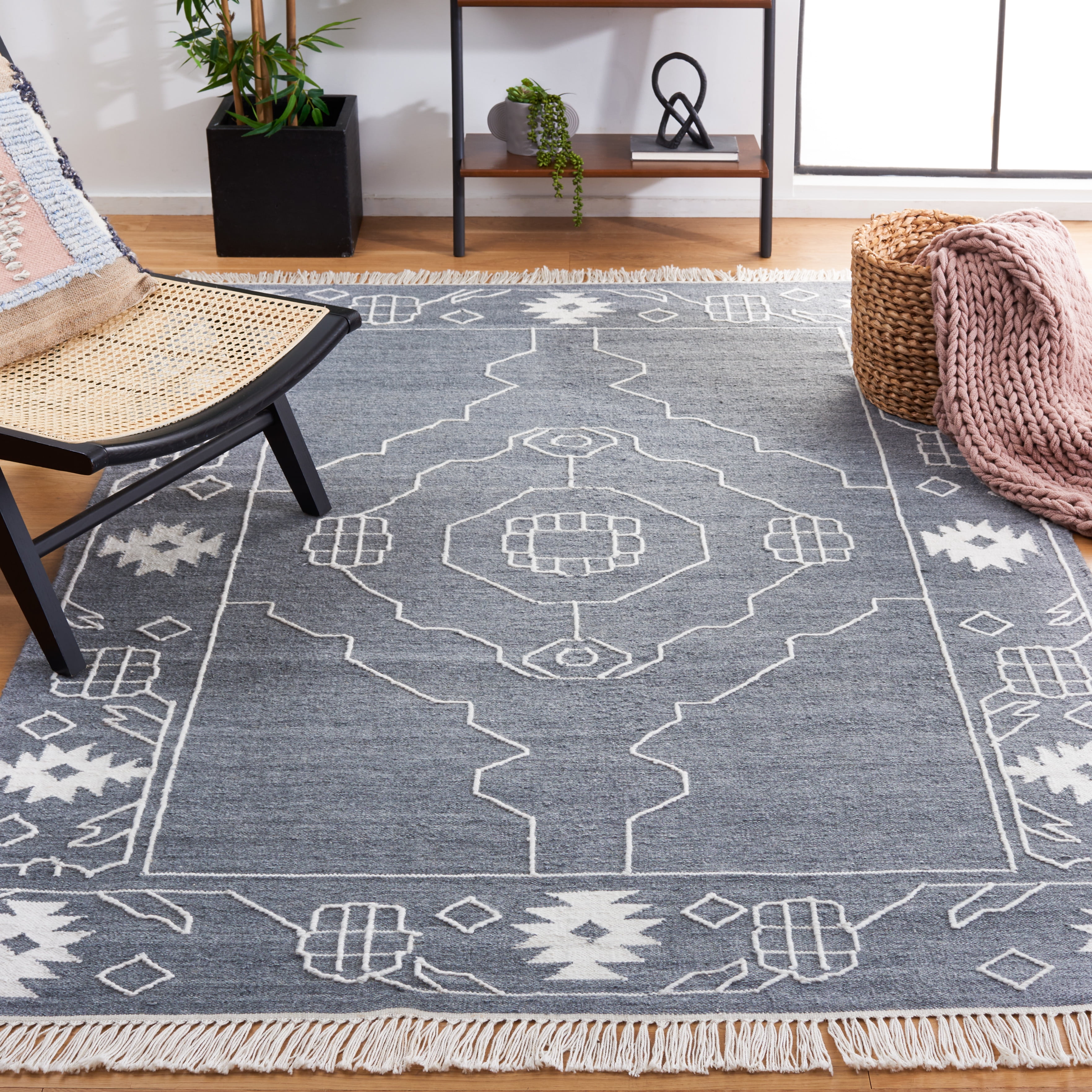 SAFAVIEH Kilim Adair Geometric Area Rug, Dark Grey/Ivory, 7' x 7' Square