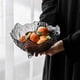 thumbnail image 5 of Frutero de Vidrio con Tres Patas, Frutero de Vidrio con Estampado de Martillo Hecho a Mano, Frutero de Gran Capacidad for Varias Frutas, Verduras y Nueces, 5 of 7