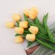thumbnail image 1 of Adornos de flores de tulipán artificiales para la decoración del hogar y el ambiente de champán., 1 of 3