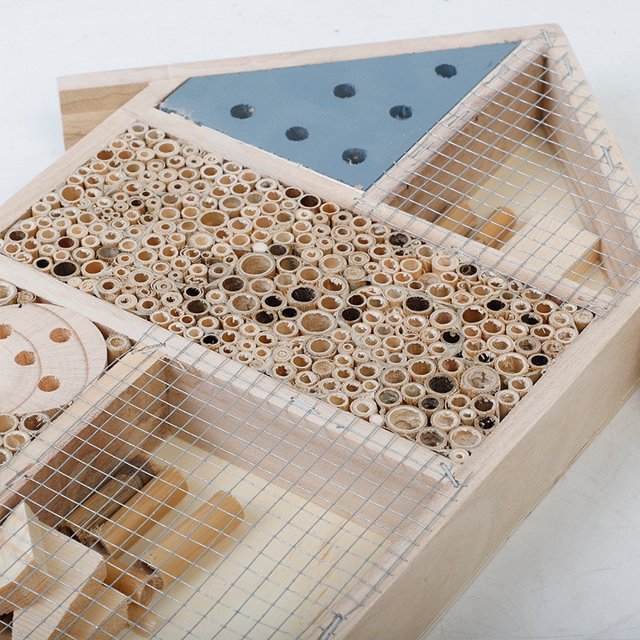 Hotel con insectos colgando casa madera jardín balcón abejas mariquitas HXLXP: 25*35*4cm