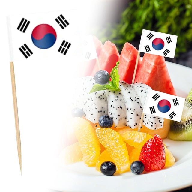 Country Flag Toothpicks | Cake and Burger Decorative Sticks | Flags for Themed Meals