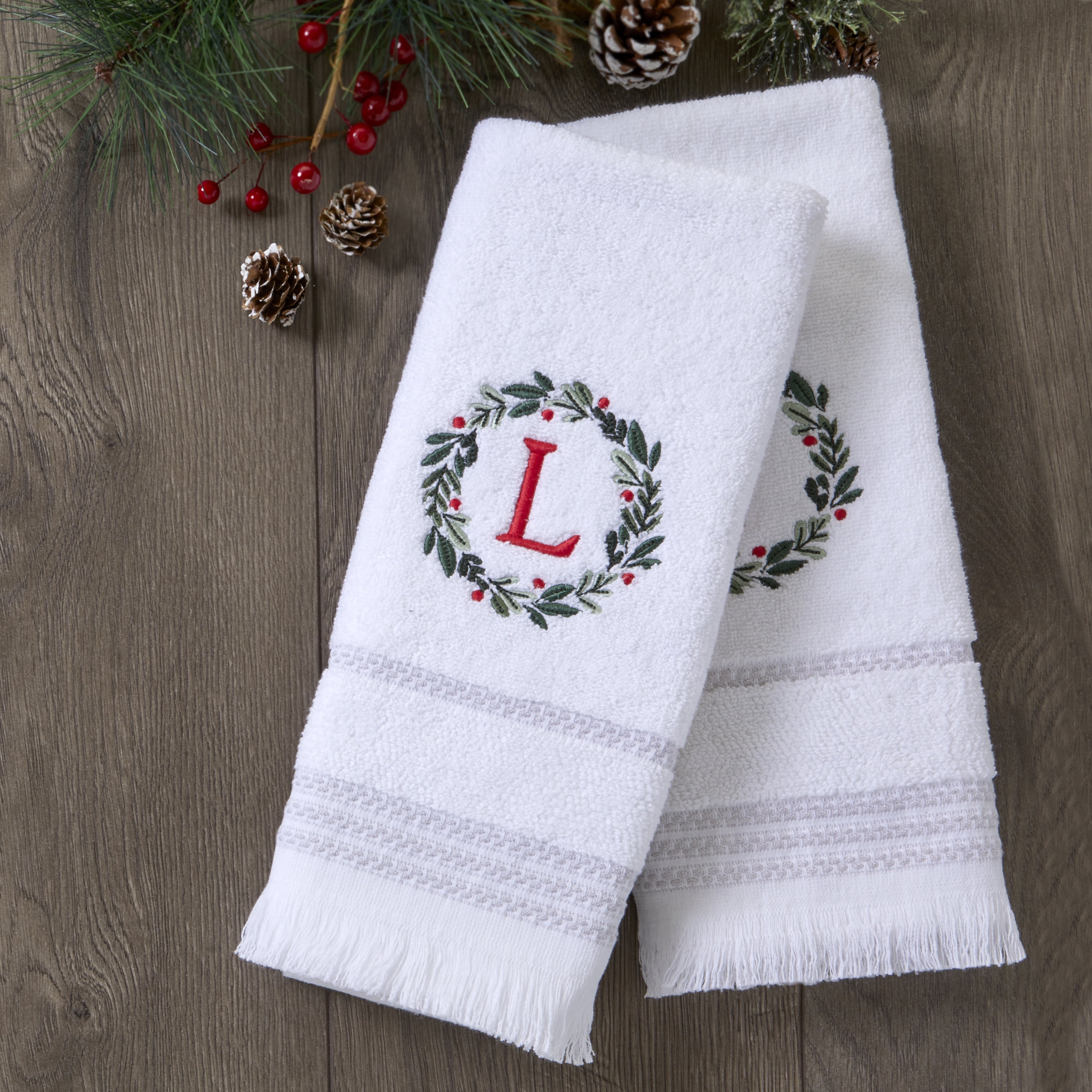 SKL HOME WREATH MONOGRAM L 2 PIECE HAND TOWEL SET