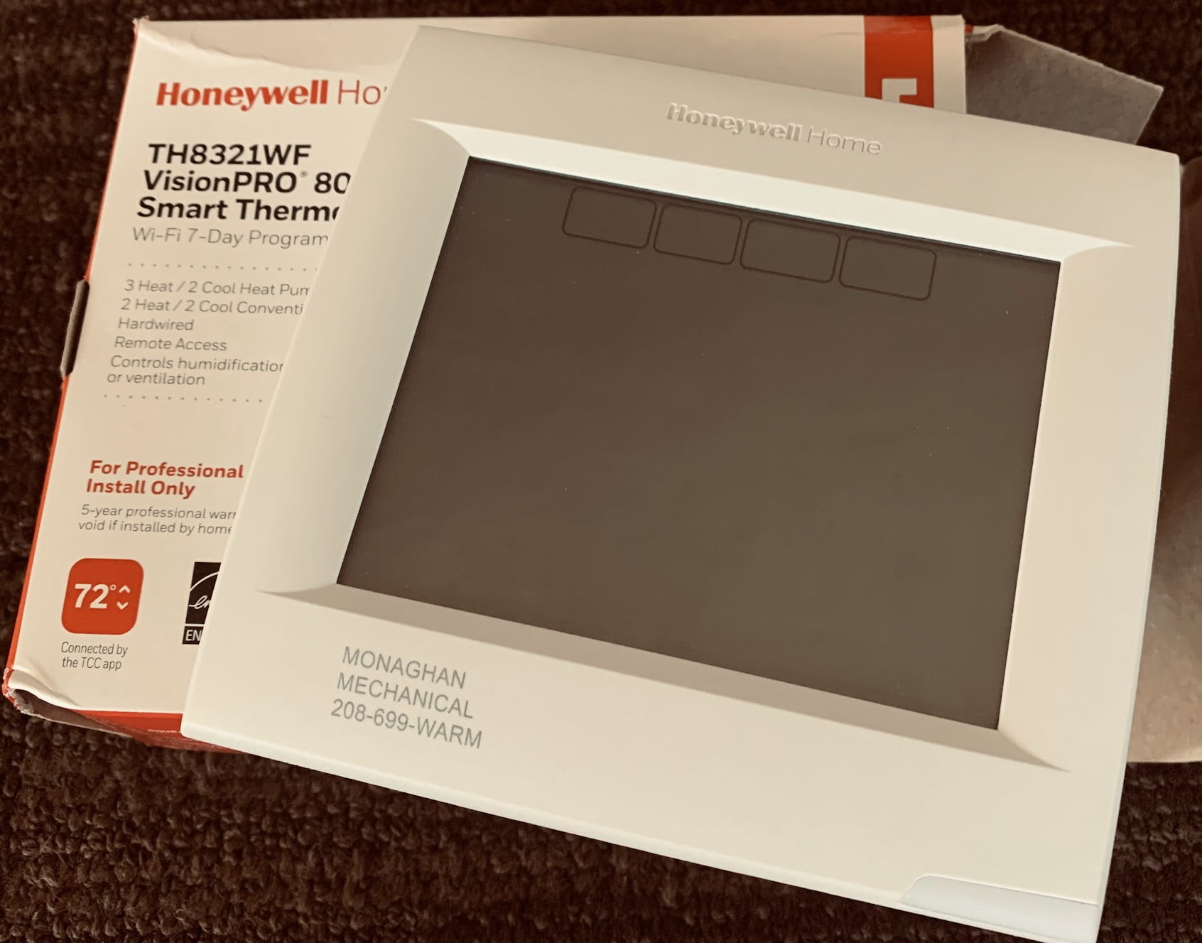 Honeywell TH8321WF1001 VisionPRO 8000 WiFi Programmable Thermostat, Remote Control