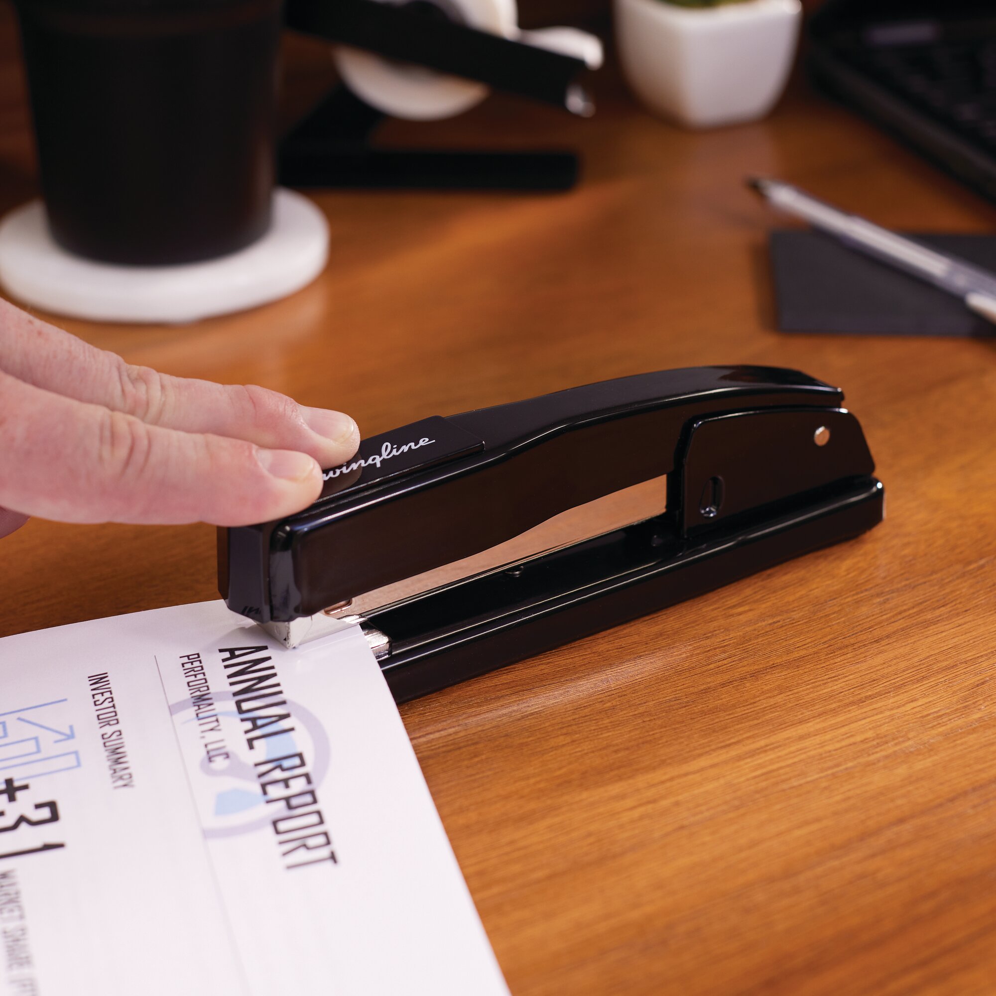 Swingline Commercial Desk Stapler, Black, 20-Sheet Capacity photo 2
