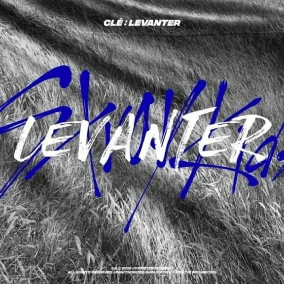 Stray Kids - Cle: Levanter (incl. Photobook, Special Page and 3 x QR Photocards) - Music & Performance - CD