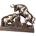 thumbnail image 3 of Colección de estatuas de toro y oso, figura de resina para armario, estantería y sala de estar. Cobre, 3 of 9