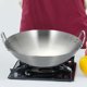 thumbnail image 1 of Sartén wok de acero inoxidable, utensilios de cocina, accesorios plateados, sartén resistente, fondo plano para cocinar al , guisar, cocinar por Diámetro 28cm, 1 of 8