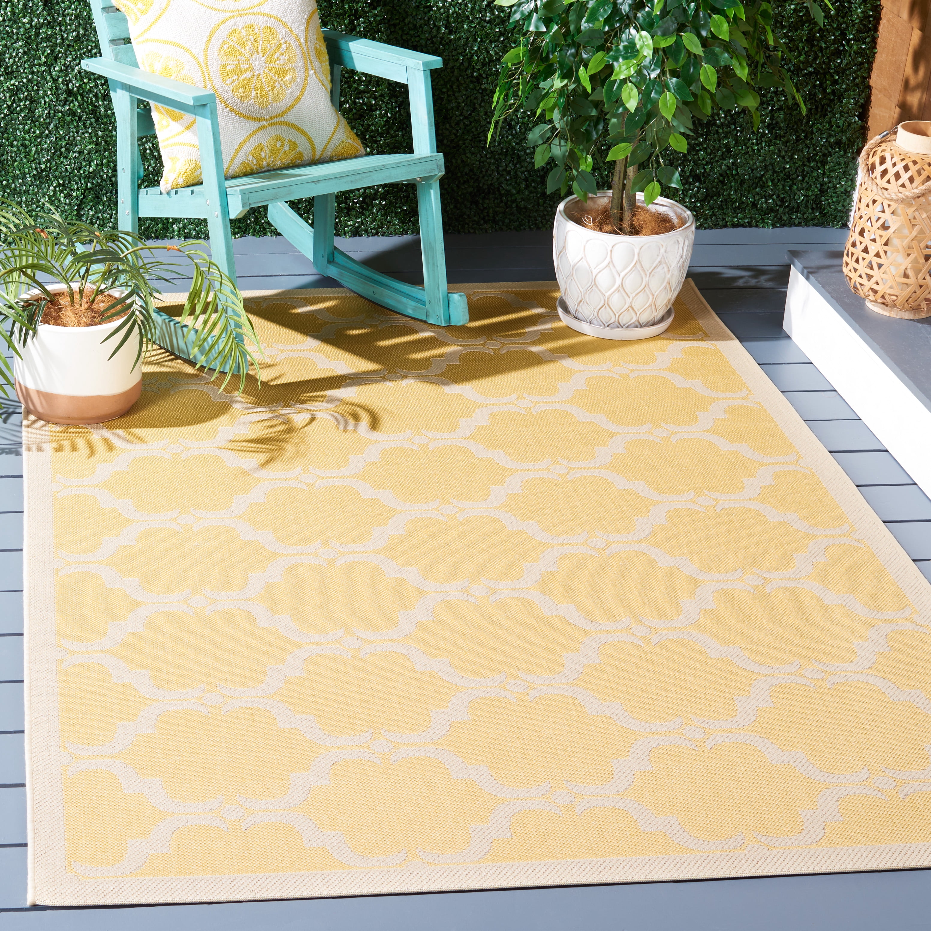 SAFAVIEH Courtyard Estelle Geometric Indoor/Outdoor Area Rug, Yellow/Beige, 4' x 4' Square