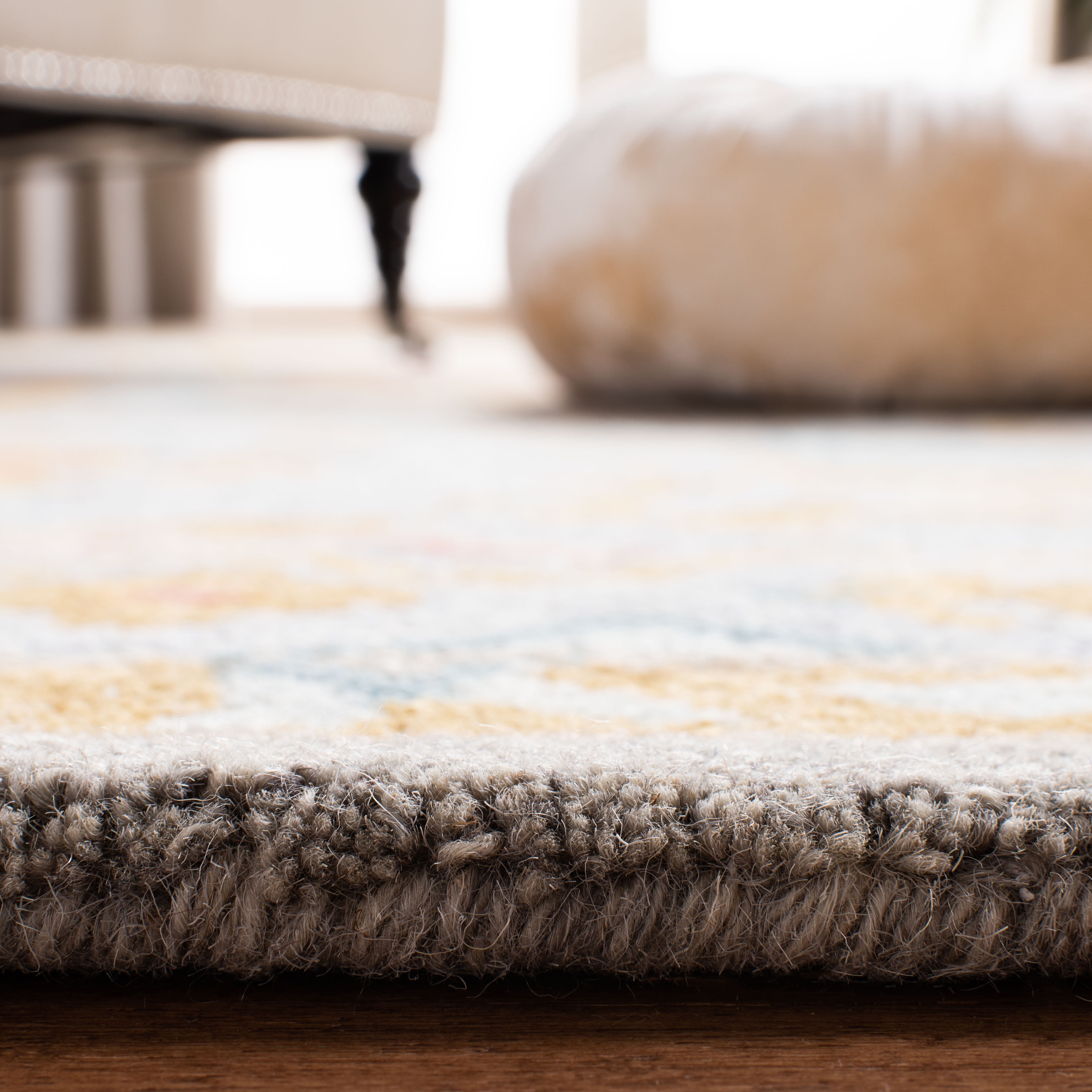 SAFAVIEH Micro-Loop Lyssa Medallion Runner Rug, Green/Grey, 2'3" x 7'