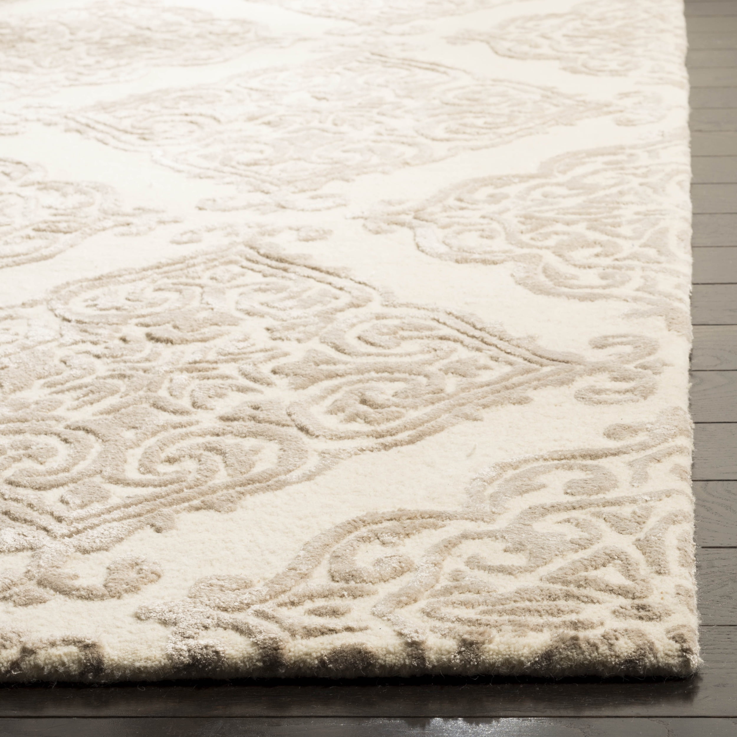 SAFAVIEH Glamour Georgene Damask Area Rug, Ivory/Beige, 4' x 6'