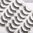 thumbnail image 3 of Newcally Pestañas postizas Ojos de gato Wispy Pestañas de visón sintético natural Paquete de 14 pares Volumen ligero Pestañas postizas cortas Paquete múltiple, 3 of 9