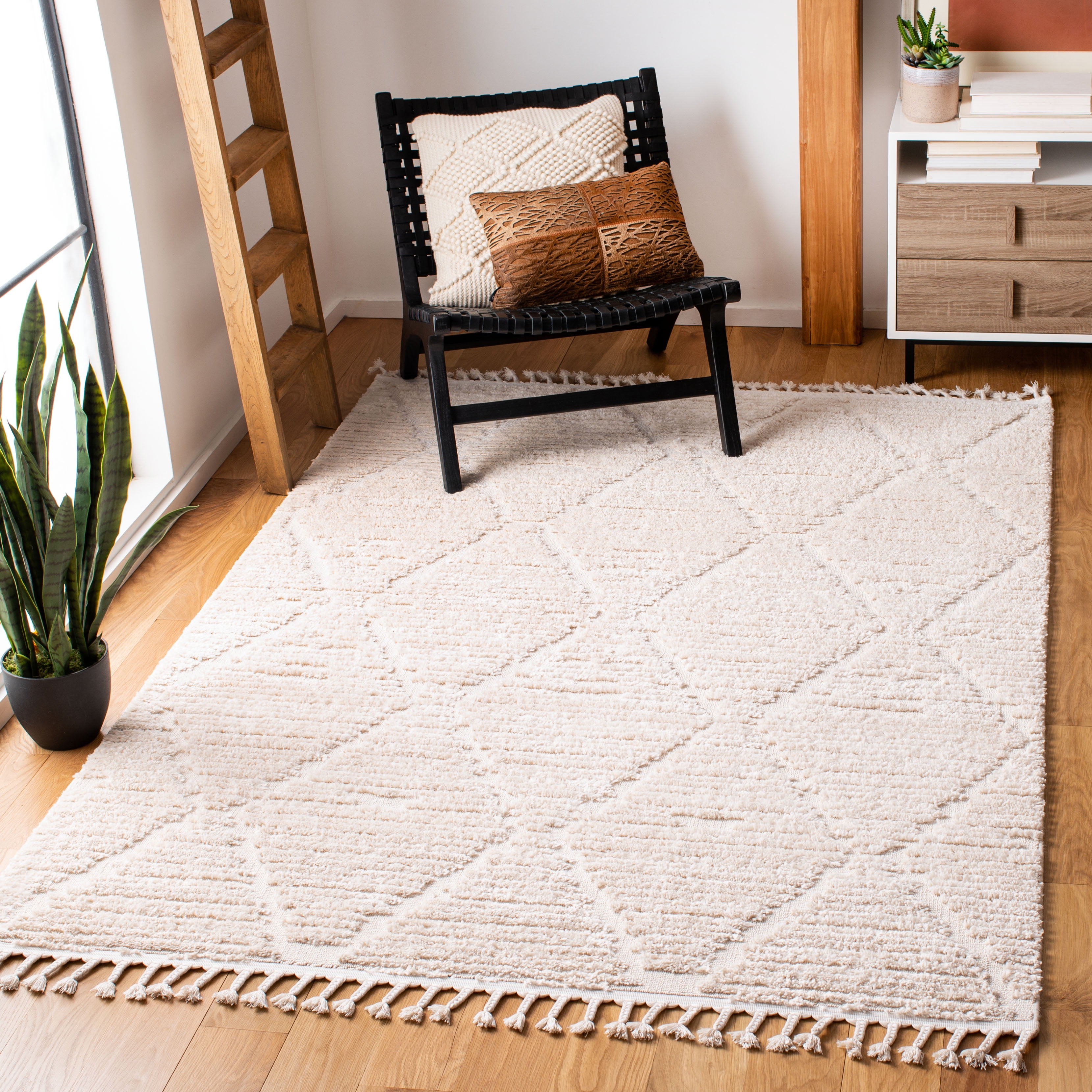 Safavieh Marrakesh Naila Geometric Polyester Area Rug, Beige, 6'6" x 9'