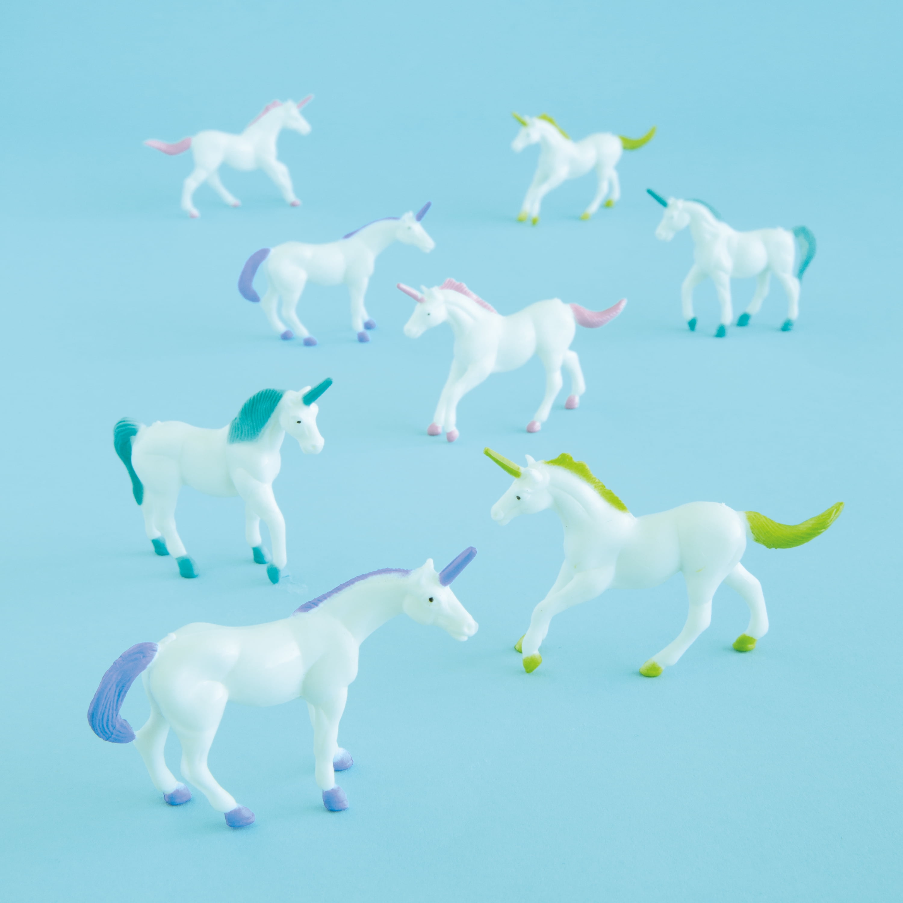 small plastic unicorn toys