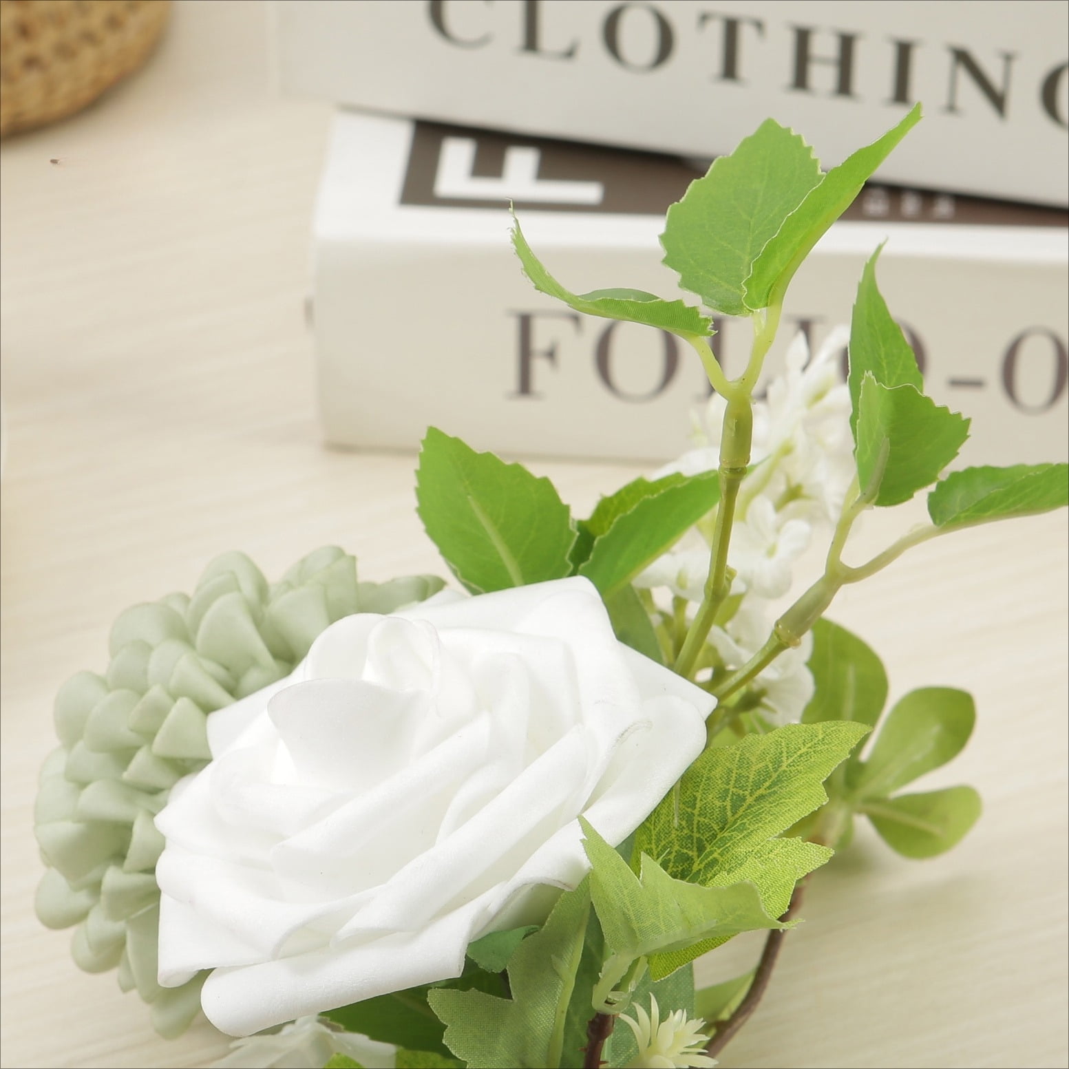 25Pcs Realistic Sage Green Artificial Roses and Dahlias with Stems, Fake Flowers for DIY Wedding Bouquets, Centerpieces, Bridal Shower and Home Decorations